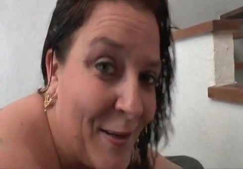 Bbw avec un gros cul et un cul sexy se faisant pilonner.